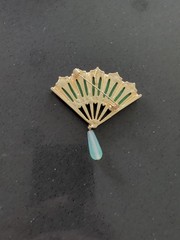 Vtg Marvella Oriental Hand Fan Brooch Faux Jade Green Glass Gold Tone 1960s S85
