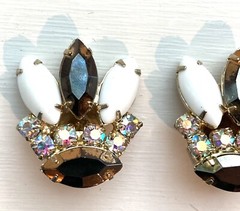 Vntg 1950s 1960s crown prong set rhinestone earrings Juliana milkglass AB stones