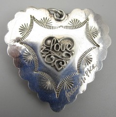 LOVELY 1 5/8″ JOAN SLIFKA STERLING BLACK ONYX DOUBLE SIDED HEART PENDANT