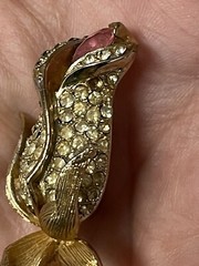 Vintage Signed FRANCOIS Long stem Rhinestone Flower Brooch Pink Gold-tone READ