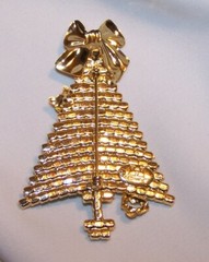 ANTHONY ATTRUIA Christmas Tree Pin Brooch-Cat Reindeer-Signed-Estate Jewelry