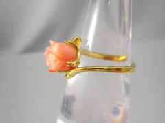Vintage Gold Tone Solitary Carved Pink Coral ? Flower Fashion Sz 4.25 Ring 1100