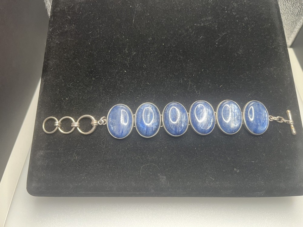 Vintage Beautiful Silver Large 6 Oval Bezel Set Lapis Stone 6-7” Bracelet 1.8 Oz