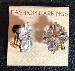 Vintage Gold Crystal Rhinestone Earrings Clover Quatre Shamrock Omega 1″ 8055