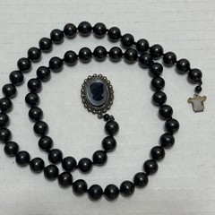 Vtg 23” Glass Faux Pearl Necklace Carved Cameo Clasp Charcoal Grey Black Grandma