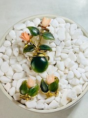 VTG Signed SWOBODA Genuine Carved Jade Coral Flower Brooch Pin Clip Earring Lot