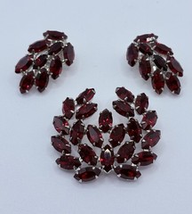 B David Red Rhinestone Brooch Earrings Set Marquise Leaf Silver Tone Vintage