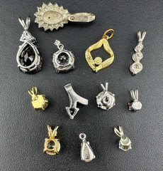 Vintage Crystal Rhinestone Mix Pendant Lot Of 12 Gold Silver Tone Ladies NICE