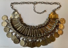 VTG ESTATE BOHO TRIBAL BIB STYLE HAMMERED BRASS COIN COLLAR NECKLACE BELLY DANCE