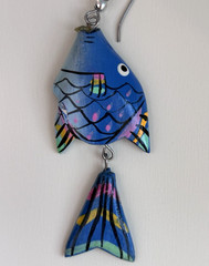 VTG Dangle Fish Earrings Hand-Painted Wood Silver-tone Metal Tropical Blue 3”L