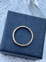 VINTAGE Art Deco Gold Wedding Band Ornate Bow Stacking Ring 1930s NEMCO – SIZE 5
