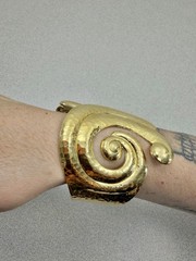 Vintage Jose Maria Barrera for Avon CORINTHIAN Hammered Gold Plate Cuff Bracelet
