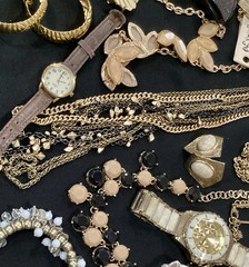 All Wearable Fashionable Very Good Jewelry Lot