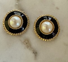 Vintage 80s Pearl Black Gold Tone Rope Earrings Runway Statement Designer Style