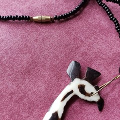 Vintage Ethnic Giraffe Carved Pendant Tribal Boho African 18″ Necklace N3