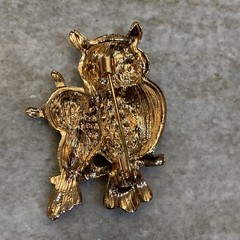 BROOCH GOLD TONE PIN RHINESTONE ENAMEL RED OWL BIRD