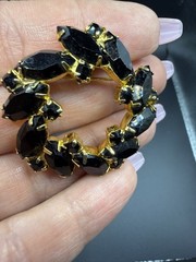 Opaque Black Rhinestone And Gold Toned Circle Wreath With Navette Vintage Brooch