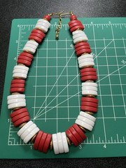 Vintage Retro 16-18” Red & White Lucite Beaded Bib Necklace Gold Tone Hook Clasp