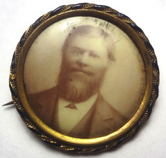 c1898 ANTIQUE MOURNING PIN with CLASSIC CELLULOID PHOTO in ORNATE BRASS & GOLD