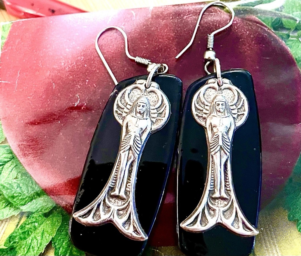 Egyptian Style Earrings On Tempered Glass Silver Tone On One Side