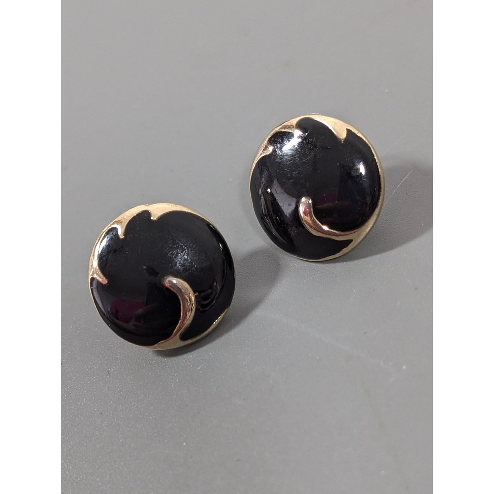 Vintage Black Enamel Stud Earrings Gold Tone Round Minimalist Retro