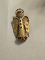 Vintage Mode Art Gold Tone Angel Brooch with Tiny Stones
