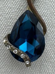 Vintage Victorian Style London Blue Topaz Glass Necklace