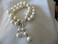 2 STRANDS FAUX PEARLS 7″ L X 3/4″ WIDE BRACELET #15/1A