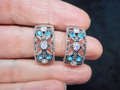 Authentic Vintage 1990’s Silver Tone Rhinestone Clip Glamour Earrings