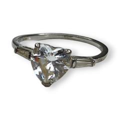 Sterling Silver 925 Clear Cubic Zirconia Heart Shaped Ring Size 8.25
