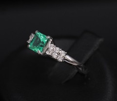 Fine Vintage 0.60ct Colombian Emerald & 0.20ct Diamond Platinum Ring Size 7
