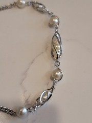 Vintage Faux Pearl Silver Tone Necklace 16″ Mid Century Modern Costume Jewelry