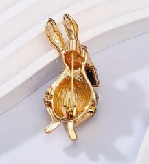 GOLD RHINESTONE ENAMEL BROOCHPIN SET EASTER WHITERABBITBUNNY ALICE IN WONDERLAND