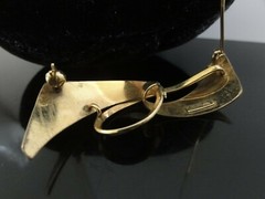 VTG RARE HEAVY GOLD PLATED GERMAN DESIGNER Signed BOW BROOCH