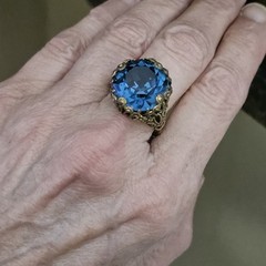 VTG RING Gold Wash Blue Glass Sapphire Cocktail Dome Sz 8.5
