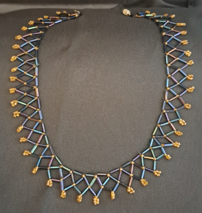 Art Deco Peacock Iridescent Bugle Netted Collar Vintage Necklace 16.5″