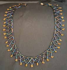 Art Deco Peacock Iridescent Bugle Netted Collar Vintage Necklace 16.5″