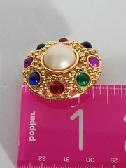 Vintage Round Gold Tone Multicolor Rhinestone ClipOn Earrings 1.25in Faux Pearl