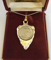 Vintage Arrowhead 1935 Buffalo Nickel Pendant Necklace Goldtone Silvertone