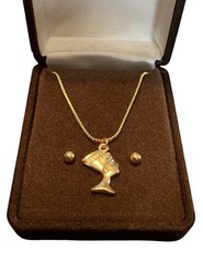 Vintage Unbranded Nefertiti Egyptian Charm Pendant Necklace W/Stud Earrings NIB