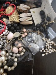 3LB 9OZ Lot of Unsearched Jewelry Repair Craft Wear Lot