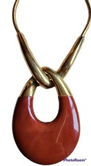 1960’S CROWN TRIFARI GOLD-TONE BURGUNDY LUCITE PARIS ERA MODERN NECKLACE PENDANT