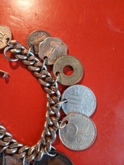 Vintage 14 Foreign 1950-1960’s Coins Travel Memory Bracelet 6 3/4″ inch