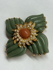 Joan Rivers 1990’s Faux Jade Coral & Clear Crystal Gold Tone Floral Brooch Pin
