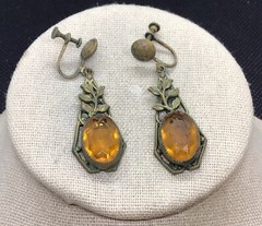 Antique Gold Tone Costume Leaves & Golden Glass Stone Drop Earrings F112