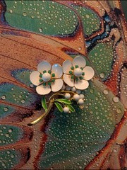Vintage White and Green Floral Enamel Brooch Gold Plated
