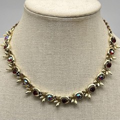 Vintage BSK Necklace Red Aurora Borealis Rhinestone Gold Tone Leaf Choker 14″
