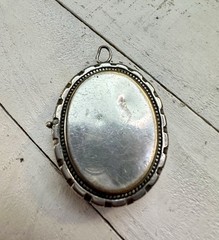 Antique Victorian Locket Raised Ivy Leaf Grape Aesthetic Silver Tone Pendant