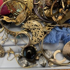 Jewelry Lot 3#9oz Earrings Vintage Modern Necklaces Cuff Link & Pieces. 103