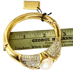 VOGUE BIJOUX ITALY F/PEARL PAVE CRYSTAL GOLD PLATED BANGLE BRACELET~ 7″ ~NOS VTG